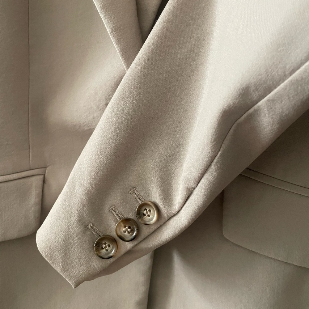 Reiss Women's Blazer in Light Beige - Picture 3 of 6